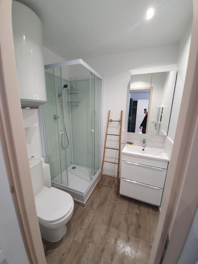 Studio Avec Vue Imprenable Sur Lac Лез Англ Екстериор снимка